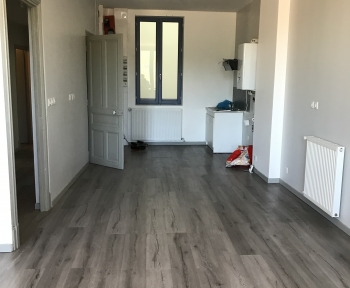 Location Appartement 4 pièces Saint-Vallier (26240) - centre ville