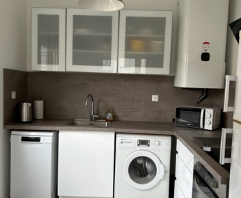 Location Appartement 2 pièces Reims (51100) - 35 rue Hincmar (2ème étage)