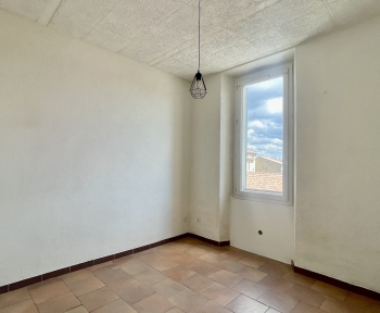 Location Appartement 2 pièces Cadolive (13950)