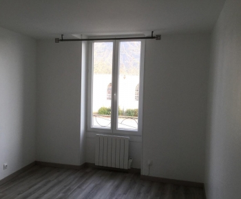 Location Appartement 2 pièces Thenay (41400) - Coeur de village